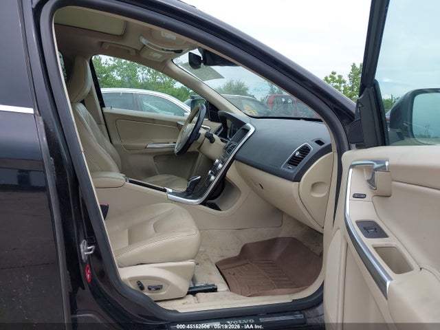 Продажа на аукционе авто 2015 Volvo Xc60 T5/t5 Premier, vin: YV4612RK6F2643549, номер лота: 45152506