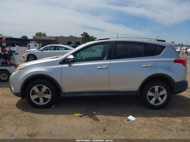 2T3WFREV3FW181536 Toyota Rav4 Xle