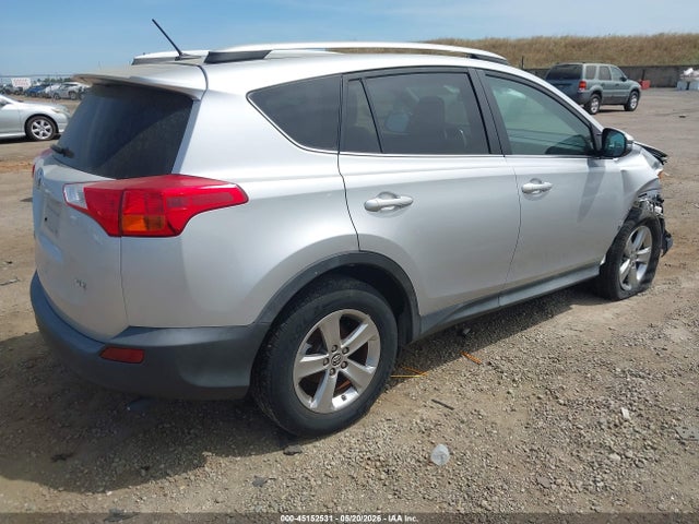 2T3WFREV3FW181536 Toyota Rav4 Xle