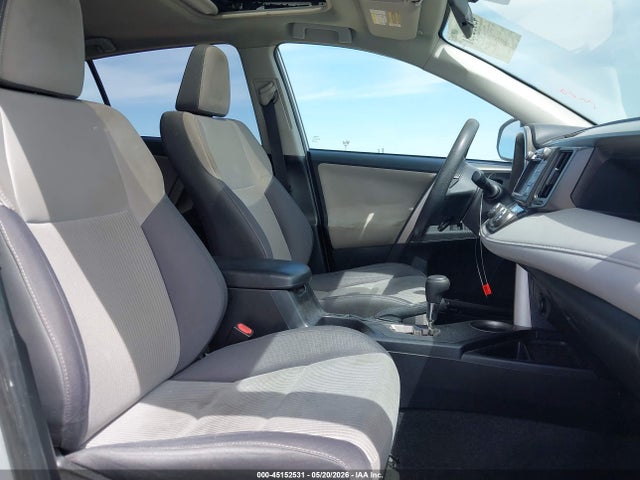 2T3WFREV3FW181536 Toyota Rav4 Xle