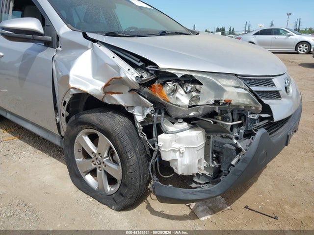 2T3WFREV3FW181536 Toyota Rav4 Xle