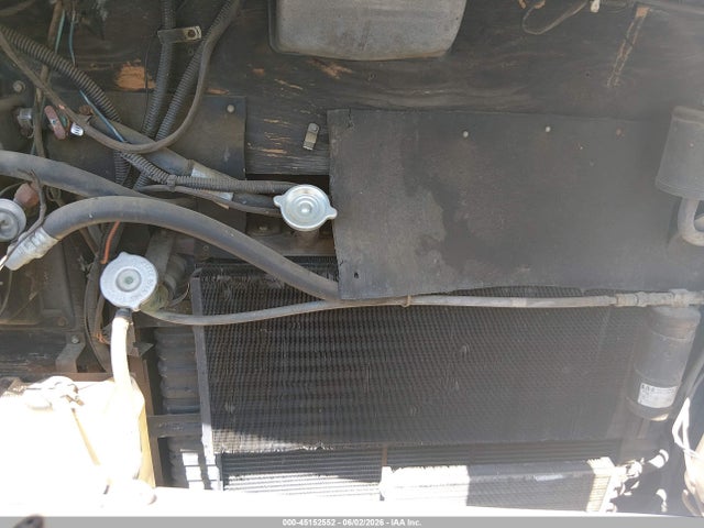 45152552 :رقم المزاد ، 1GBJP37WXE3329438 vin ، 1984 Chevrolet P30 مزاد بيع