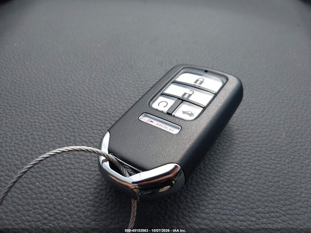 Продажа на аукционе авто 2018 Honda Accord Hybrid Touring, vin: 1HGCV3F94JA017113, номер лота: 45152563