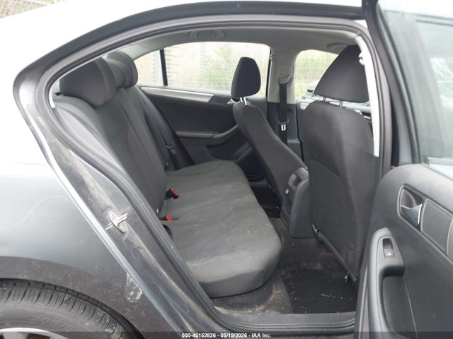 45152626 :رقم المزاد ، 3VWD17AJ4FM300352 vin ، 2015 Volkswagen Jetta 1.8t Se مزاد بيع