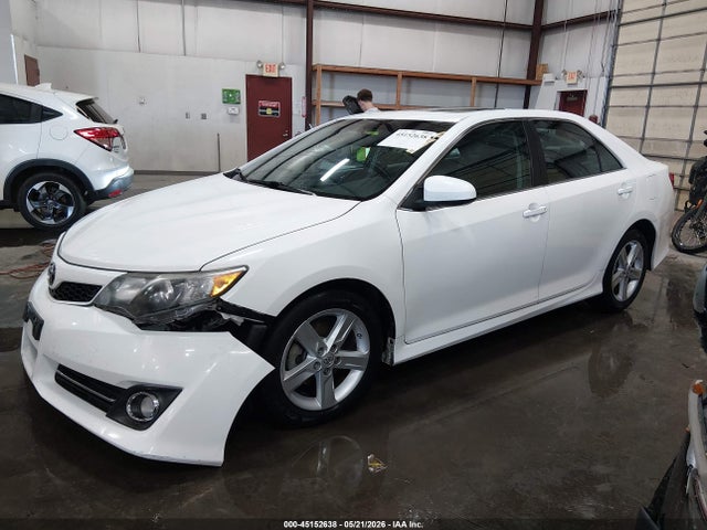 Toyota CAMRY SE 2014 4T1BF1FK4EU737638 Image 2