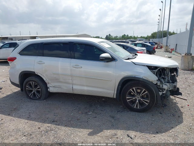 5TDZZRFH4HS217364 Toyota Highlander Le Plus