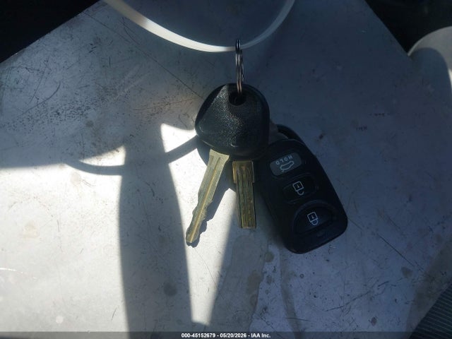 5NPD84LF9HH073917 Hyundai ELANTRA SE