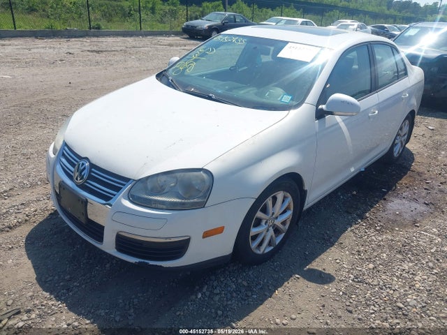 45152735 :رقم المزاد ، 3VWRZ7AJ1AM138297 vin ، 2010 Volkswagen Jetta Limited Edition مزاد بيع