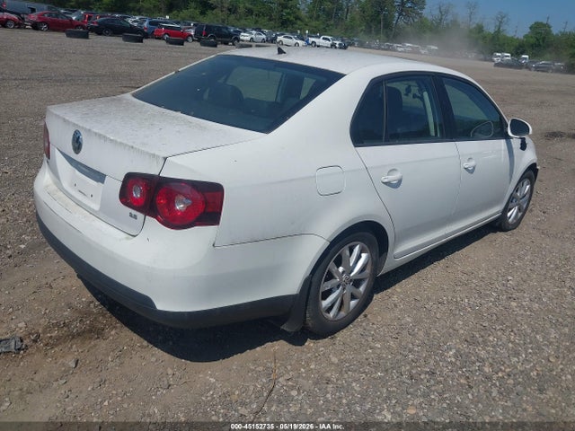 45152735 :رقم المزاد ، 3VWRZ7AJ1AM138297 vin ، 2010 Volkswagen Jetta Limited Edition مزاد بيع