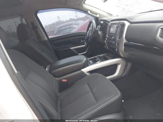 45152739 :رقم المزاد ، 1N6AA1E57HN514712 vin ، 2017 Nissan Titan Sv مزاد بيع
