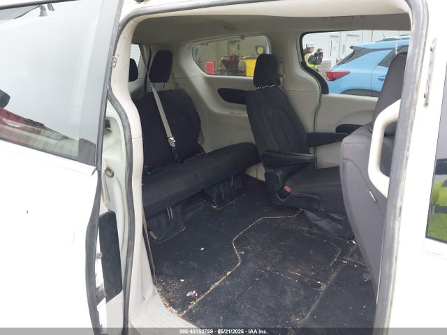 45152769 :رقم المزاد ، 2C4RC1CG1JR111760 vin ، 2018 Chrysler Pacifica Lx مزاد بيع