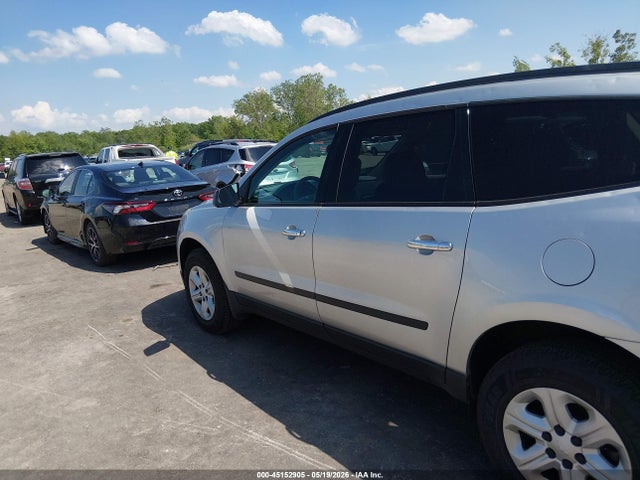 Продажа на аукционе авто 2017 Chevrolet Traverse Ls, vin: 1GNKRFED6HJ342269, номер лота: 45152905