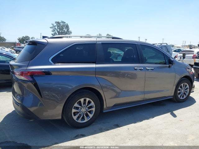 5TDJRKEC1MS005543 Toyota SIENNA XLE