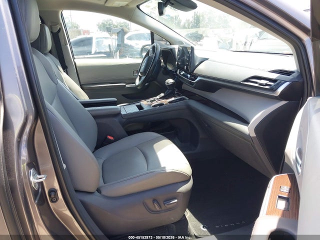5TDJRKEC1MS005543 Toyota SIENNA XLE
