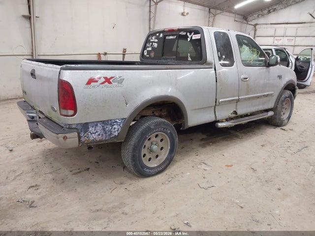 45152987 :رقم المزاد ، 1FTRX18L13NA57418 vin ، 2003 Ford F-150 Lariat/xl/xlt مزاد بيع