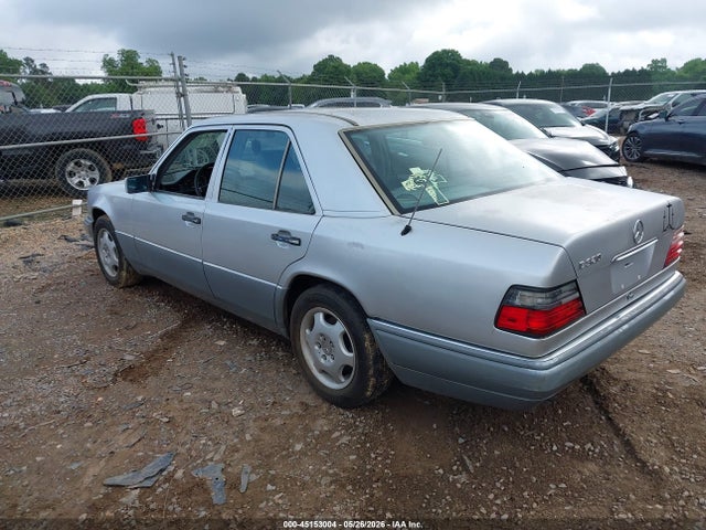 Продажа на аукционе авто 1995 Mercedes-benz E 320 Base/320 Special, vin: WDBEA32E6SC263588, номер лота: 45153004