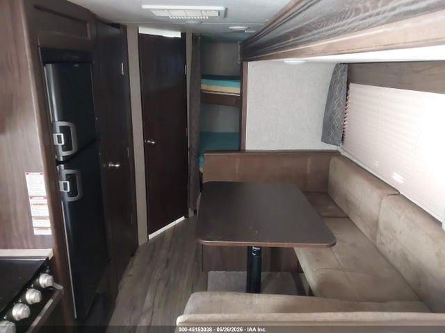 45153038 :رقم المزاد ، 4X4TCKB29KK053229 vin ، 2019 Cherokee Other مزاد بيع