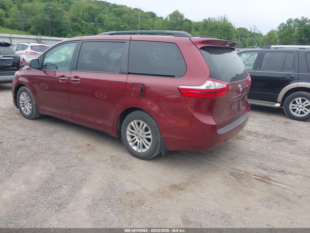 Продаж на аукціоні авто 2015 Toyota Sienna Xle 8 Passenger, vin: 5TDYK3DC4FS609083, номер лоту: 45153062