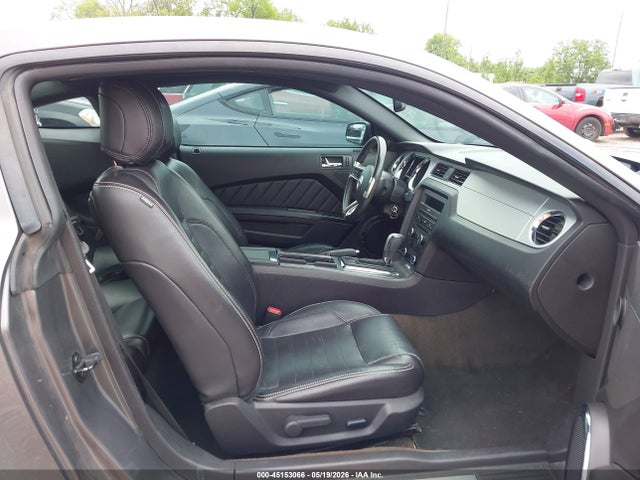 Продаж на аукціоні авто 2014 Ford Mustang V6 Premium, vin: 1ZVBP8AM2E5218808, номер лоту: 45153066