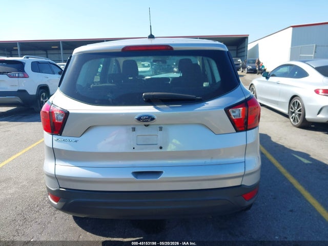 45153198 :رقم المزاد ، 1FMCU0F70KUB32124 vin ، 2019 Ford Escape S مزاد بيع