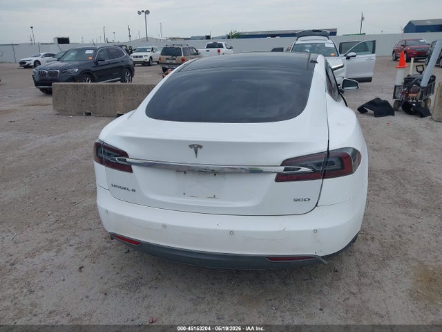 45153204 :رقم المزاد ، 5YJSA1H1XEFP32685 vin ، 2014 Tesla Model S P85 مزاد بيع