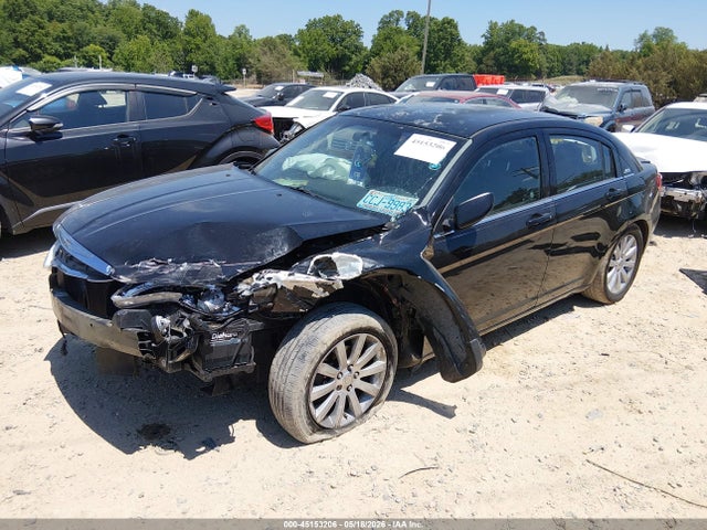 45153206 :رقم المزاد ، 1C3CCBBB9DN545321 vin ، 2013 Chrysler 200 Touring مزاد بيع