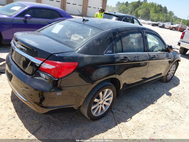 45153206 :رقم المزاد ، 1C3CCBBB9DN545321 vin ، 2013 Chrysler 200 Touring مزاد بيع
