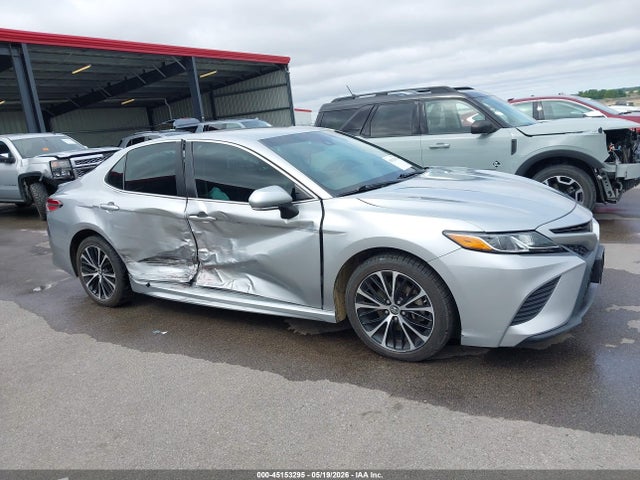 4T1B11HK8JU061328 Toyota CAMRY SE