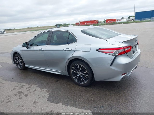 4T1B11HK8JU061328 Toyota CAMRY SE