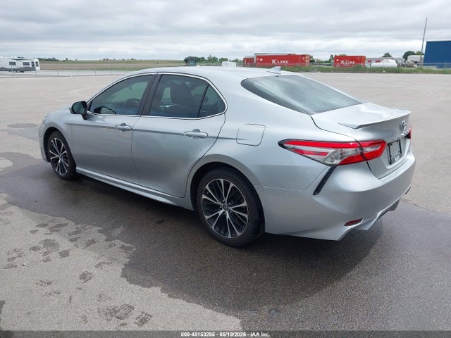 4T1B11HK8JU061328 Toyota CAMRY SE