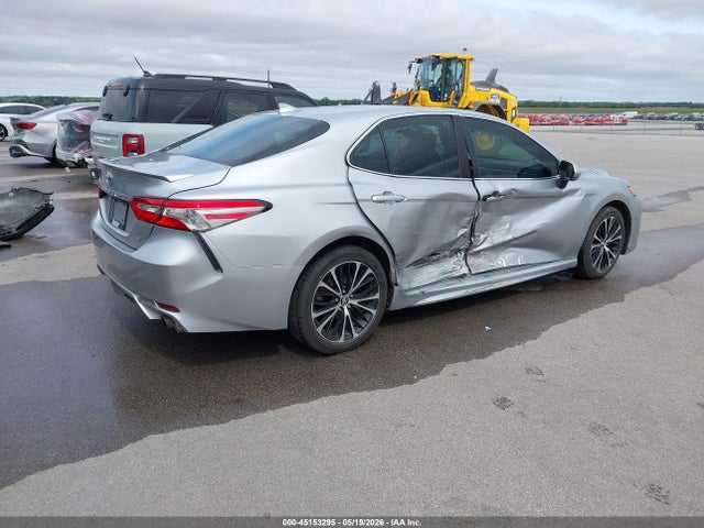 4T1B11HK8JU061328 Toyota CAMRY SE