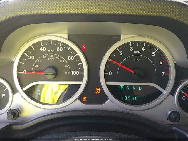2008 Jeep Wrangler Unlimited Sahara მანქანა იყიდება აუქციონზე, vin: 1J4GA59108L642159, აუქციონის ნომერი: 45153425