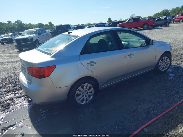 45153437 :رقم المزاد ، KNAFU4A29B5401054 vin ، 2011 Kia Forte Ex مزاد بيع