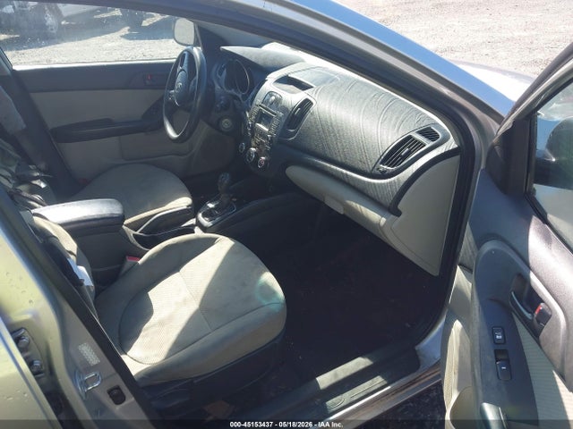 45153437 :رقم المزاد ، KNAFU4A29B5401054 vin ، 2011 Kia Forte Ex مزاد بيع