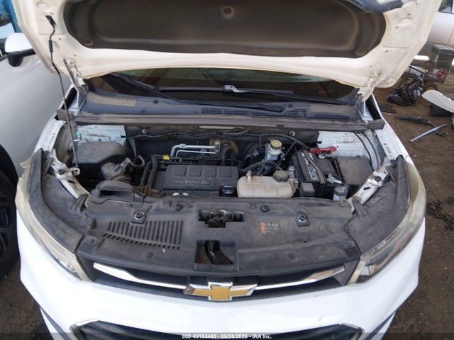 KL7CJKSB3JB544175 Chevrolet TRAX LS
