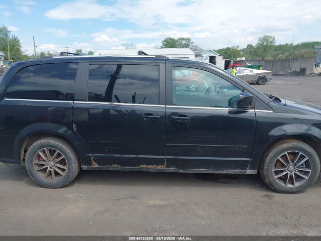 Продажа на аукционе авто 2017 Dodge Grand Caravan Sxt, vin: 2C4RDGCG1HR685589, номер лота: 45153800
