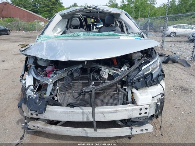 5TDYSKFCXNS065145 Toyota SIENNA XLE