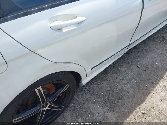 45153853 :رقم المزاد ، WDDGF8BBXAF426759 vin ، 2010 Mercedes-benz C 300 Luxury 4matic/sport 4matic مزاد بيع