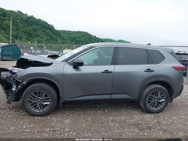45153890 :رقم المزاد ، 5N1BT3AB2PC938748 vin ، 2023 Nissan Rogue S Intelligent Awd مزاد بيع