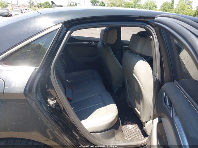 45153910 :رقم المزاد ، WAUJ8GFF5H1044886 vin ، 2017 Audi A3 2.0t Premium مزاد بيع