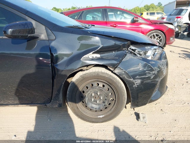 Продажа на аукционе авто 2016 Toyota Corolla Le, vin: 5YFBURHE4GP473627, номер лота: 45153944