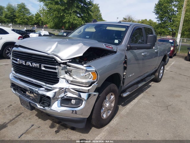 3C6UR5DJ9KG699450 RAM 2500 Big Horn 4x4 6&#039;4 Box
