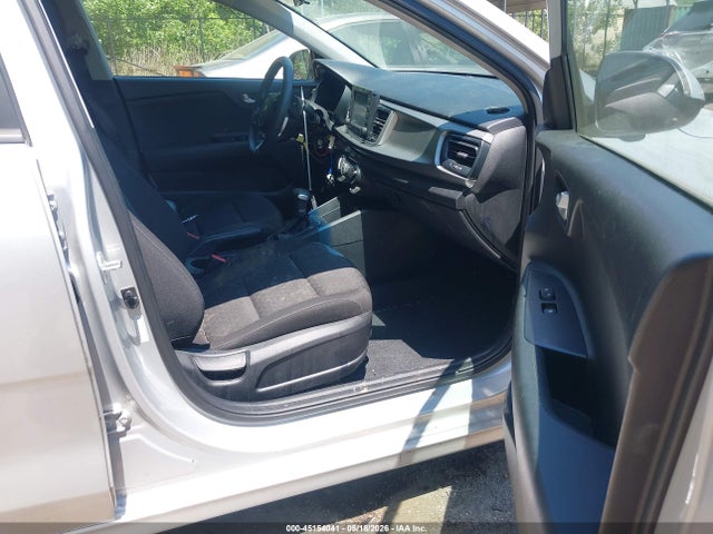 2020 Kia Rio S მანქანა იყიდება აუქციონზე, vin: 3KPA24AD0LE339196, აუქციონის ნომერი: 45154041