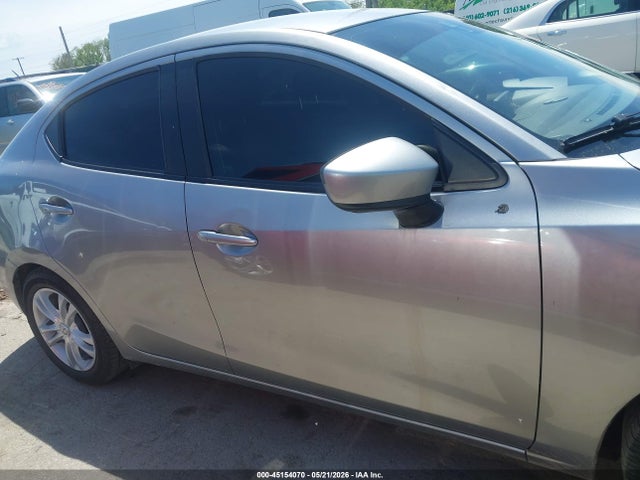 2016 Scion Ia მანქანა იყიდება აუქციონზე, vin: 3MYDLBZV2GY121892, აუქციონის ნომერი: 45154070