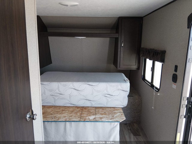 2018 Keystone Rv Springdale მანქანა იყიდება აუქციონზე, vin: 4YDT20225J3154478, აუქციონის ნომერი: 45154071