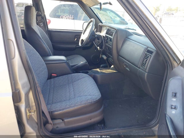 2001 Jeep Cherokee Sport მანქანა იყიდება აუქციონზე, vin: 1J4FF48SX1L572189, აუქციონის ნომერი: 45154080