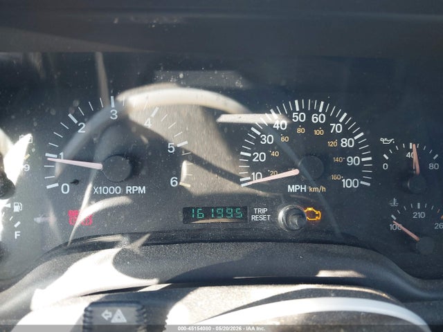 2001 Jeep Cherokee Sport მანქანა იყიდება აუქციონზე, vin: 1J4FF48SX1L572189, აუქციონის ნომერი: 45154080
