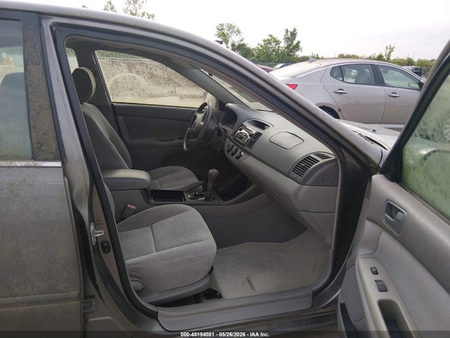45154081 :رقم المزاد ، 4T1BE32K43U739228 vin ، 2003 Toyota Camry Le مزاد بيع