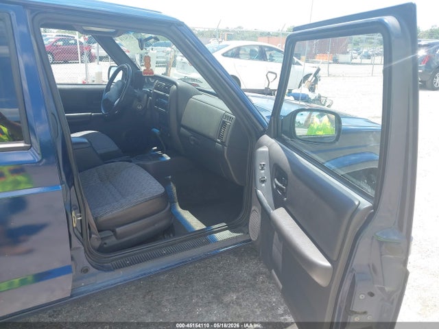 Продажа на аукционе авто 2000 Jeep Cherokee Sport, vin: 1J4FF48SXYL101640, номер лота: 45154110
