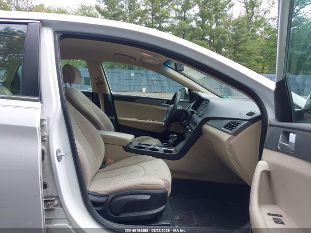 Продажа на аукционе авто 2015 Hyundai Sonata Se, vin: 5NPE24AF3FH043186, номер лота: 45154388